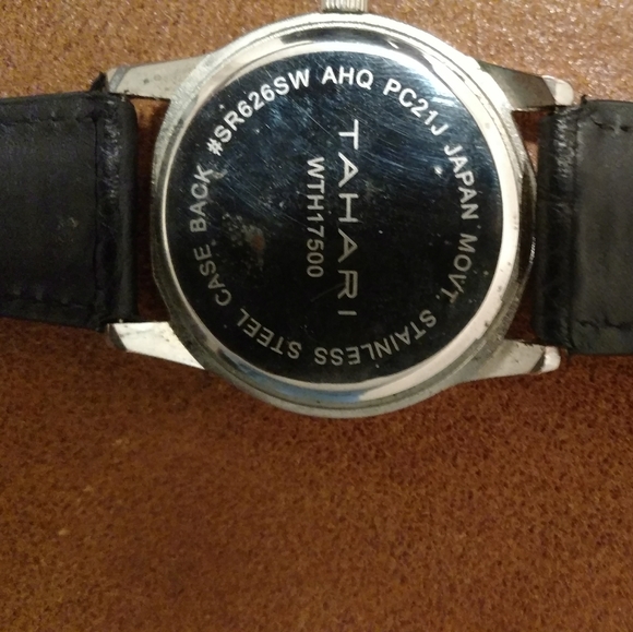 Men's Tahari Watch - Picture 4 of 4